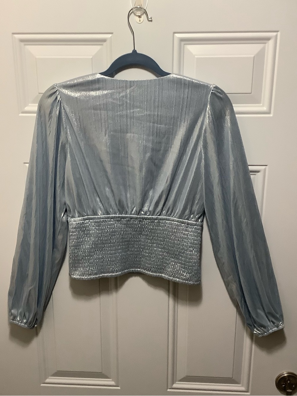 NEW Flat White|Anthropologie Iridescent Ice Blue Shine Blouse Sz S Romantic - Picture 5 of 5